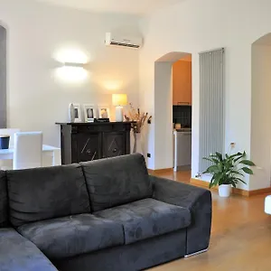  Apartment Flat 81