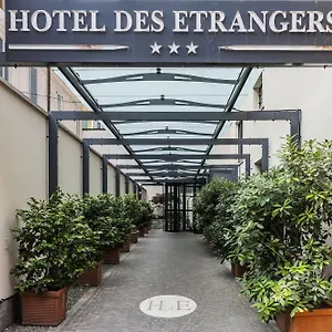 https://des-etrangers.it-lombardy.com